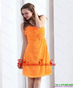 2015 Fashionable Strapless Orange Damas Dress with Hand Made Flowers and Ruching