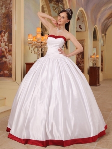 White Sweetheart Quinceanera Dress Floor-length Satin Lace-up