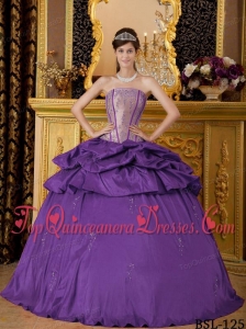 Purple Ball Gown Strapless Floor-length Appliques Taffeta Quinceanera Dress