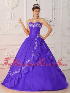 Purple A-Line / Princess Sweetheart Floor-length Embroidery and Beading Quinceanera Dress