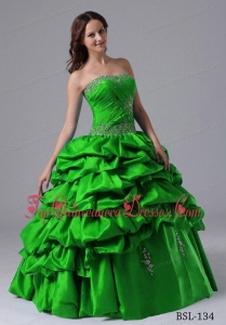 2013 Ball Gown Pick-ups Fashionable Quinceanera Dress With Beading and Ruches