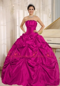 Popular Red Ball Gown Quinceanera Dress With Pick-ups For Custom Made Taffeta