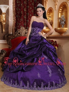 Dark Purple Ball Gown Sweetheart Floor-length Taffeta Appliques Vestidos de Quinceanera