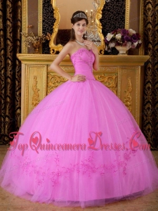 Pink Ball Gown Sweetheart Floor-length Tulle Appliques Vestidos de Quinceanera