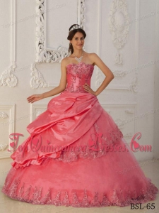 Watermelon A-Line / Princess Sweetheart Floor-length Taffeta and Tulle Beading Vestidos de Quinceanera