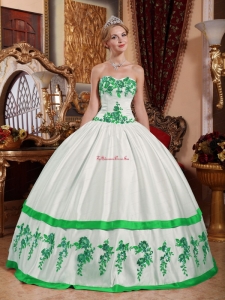 Puffy White and Green Sweetheart Floor-length Taffeta Appliques Sweet 16 Gowns