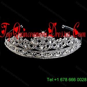 Exclusive Tiara With Splendid Carve Pattern