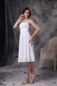 Chiffon Ruched Dama Dresses A-line Strapless Knee-length White
