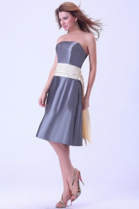 Grey Dama Dress for Quinces with Champagne Sash Knee-length Satin