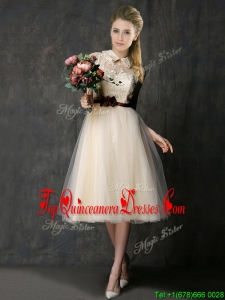 2016 Luxurious High Neck Champagne Dama Dress with Hand Made Flowers and Lace