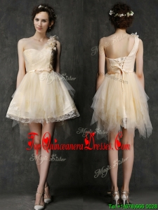 Gorgeous One Shoulder Short Damas Dress with Belt and Hand Made Flowers