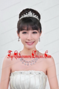 Gorgeous Alloy With Rhinestone Ladies Necklace and Tiara