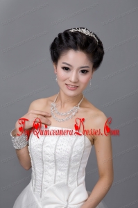 Stunning Alloy With Rhinestone Jewelry Sets for Dignified Women