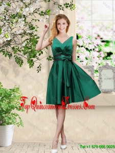 Wonderful V Neck Bowknot Hunter Green Dama Dresses with Knee Length