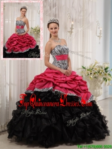 2016 Luxurious Ruffles Sweetheart Quinceanera Gowns in Red and Black