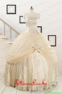 2015 Classical Appliques and Hand Made Flower Quinceanera Dresses in Champagne