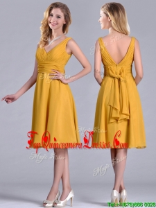 Latest Empire V Neck Ruched Gold Dama Dress in Chiffon