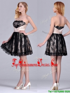 Modern Strapless Black Short Dama Dress with Lace and Belt