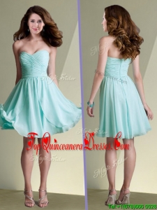 Fashionable Empire Ruched Chiffon Short Dama Dress in Aqua Blue