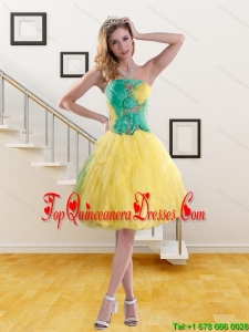 2015 Romantic Strapless Quinceanera Dama Dresses with Embroidery and Ruching
