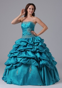 2013 Blue Beading Pick-ups Quinceanera Dress On Sale