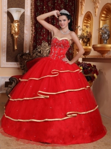 Elegant Red Quinceanera Dress Sweetheart Gold Hem Layers