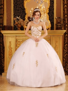 Elegant Gold Appliques Sweetheart White Quinceanera Dress