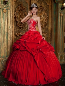 Bright Red Sweetheart Taffeta Appliques Quinceanera Dress