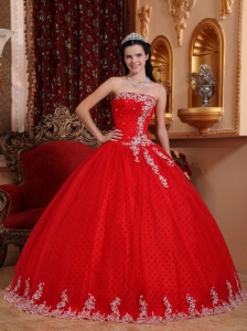A-line Red Applique Quinceanera Dress With Lace Trim