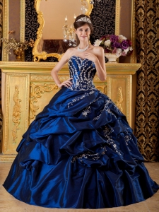 Quinceanera DressNavy Blue Sweetheart Appliques Ball Gown