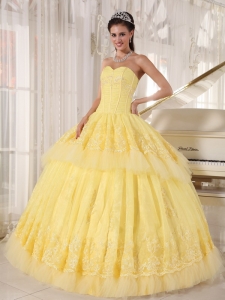 Sweetheart Organza Yellow Quinceanera DressAppliques Layers