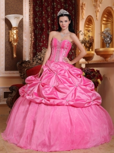 Beading Rose Pink Quinceanera Dress Sweetheart Taffeta