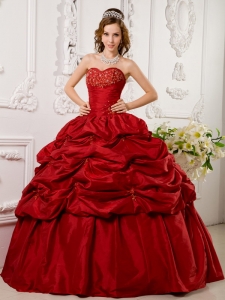 Red Sweetheart Appliques Pick-ups Quinceanera Dress