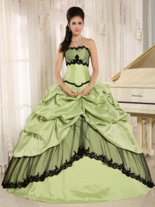 Yellow Green and Black Pick-ups Appliques Dress for Quince