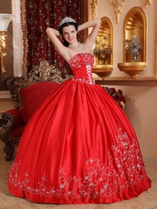 Red Quinceanera Dress Strapless Taffeta Embroidery Ball Gown