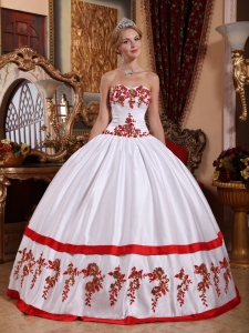 Gorgeous White Quinceanera Dress Sweetheart Taffeta Appliques