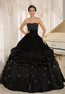 Appliques Black Quinceanera Gown Dresses For Sweet Sixteen