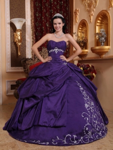 Ruching Taffeta Embroidery Purple Quinceanera Ball Gowns