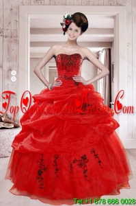 2015 Perfect Red Quinceanera Dresses with Appliques and Pick Ups