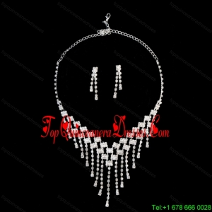 Luxurious Bridal Jewelry Set Including Necklace With Earrings