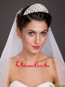 Popular Fan-Shaped Alloy Tiara With Rhinestone Decorates