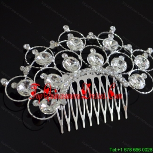 Luxurious Tiara With Delicate Rhinestones Adorned