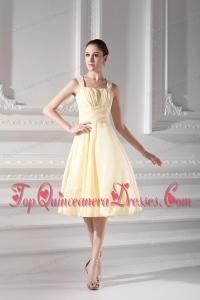 Empire Light Yellow Knee-length Short Dama Dresses with Ruching