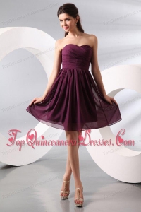 Purple Ruching Short Dama Dresses with Knee-length