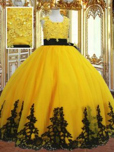 Exquisite Gold Tulle Zipper Scalloped Sleeveless Floor Length Pageant Gowns For Girls Lace and Appliques
