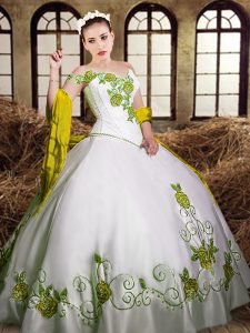 Sumptuous Sweetheart Sleeveless Taffeta Quinceanera Dresses Embroidery Lace Up