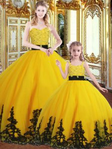 Sleeveless Floor Length Beading and Appliques Lace Up 15 Quinceanera Dress with Gold