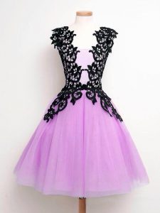 Vintage Straps Sleeveless Dama Dress for Quinceanera Knee Length Lace Lilac Tulle