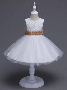 Sleeveless Tulle Knee Length Zipper Kids Formal Wear in White with Lace and Bowknot