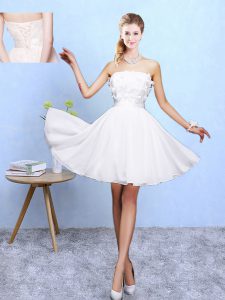 Knee Length A-line Sleeveless White Court Dresses for Sweet 16 Lace Up